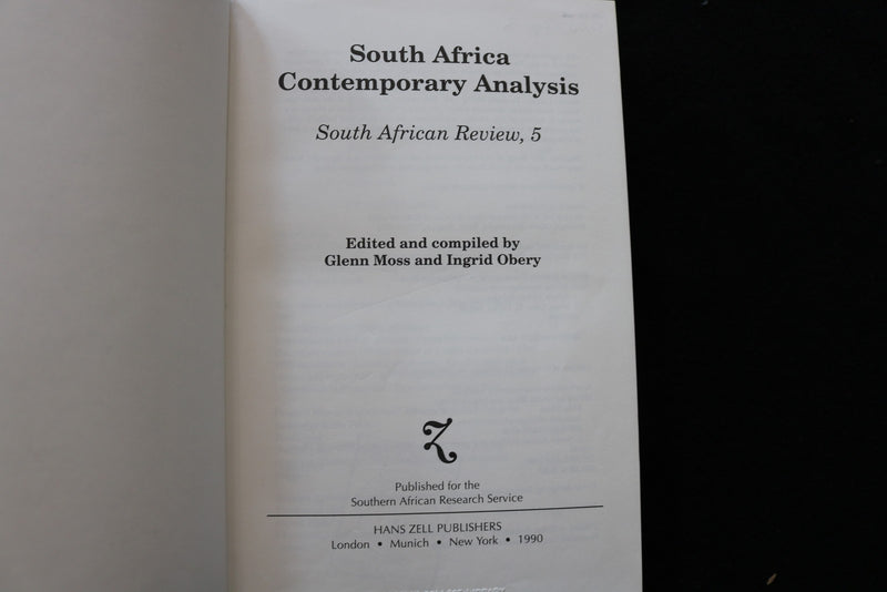1990 SOUTH AFRICA CONTEMPORARY ANALYSIS HARDCOVER BOOK - KD 9795