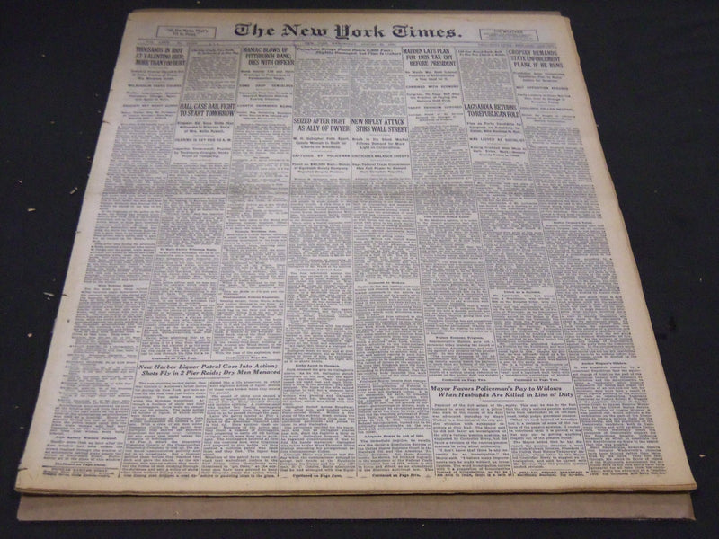 1926 AUGUST 25 NEW YORK TIMES - THOUSANDS RIOT AT VALENTINO BIER - NT 5058