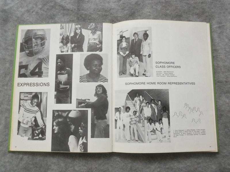 1977 THE REFLECTOR FARRELL HIGH SCHOOL YEARBOOK - FARRELL, PENNSYLVANIA- YB 3173