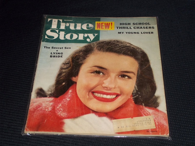 1952 DECEMBER TRUE STORY MAGAZINE - NICE FASHION FRONT COVER - E 15095
