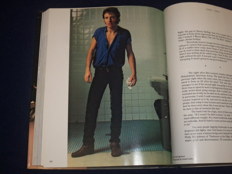 1987 20 YEARS OF ROLLING STONE LONG STRANGE TRIP BOOK BY JANN WENNER - KD 2989