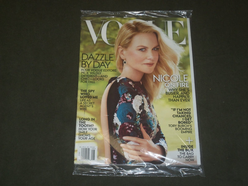 2015 AUGUST VOGUE MAGAZINE - NICOLE KIDMAN - B 2606