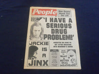 1974 NOVEMBER 17 MODERN PEOPLE NEWSPAPER- CARRADIN: I HAVE DRUG PROBLEM- NP 5685