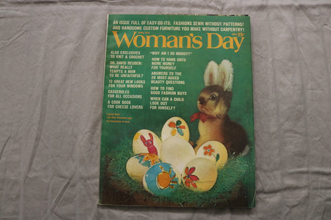 1972 APRIL WOMAN'S DAY MAGAZINE - EASTER BUNNY AND EGGS COVER - B 1113W