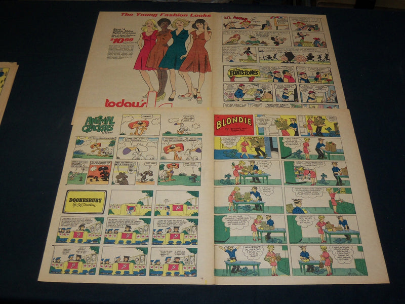 1975-1976 NEW YORK SUNDAY NEWS COLOR COMICS T-SHIRT IRON ON LOT OF 24 - NP 5324