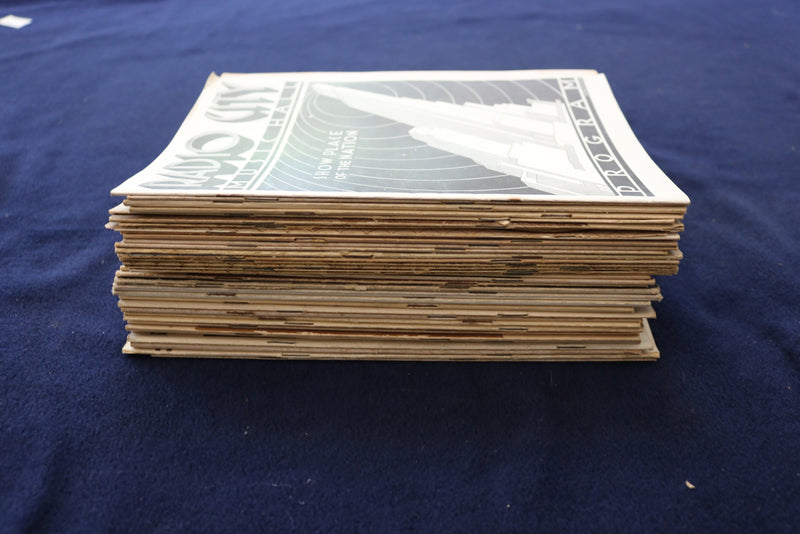 1930'S-1950'S PLAYBILL & PLAYGOER PROGRAMS - LOT OF 38 - O 3320