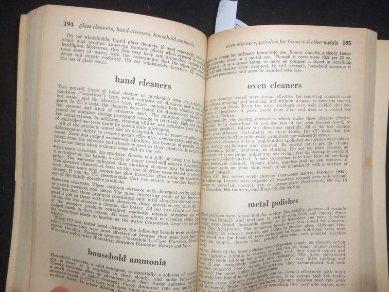 1958 CONSUMER REPORTS BUYING GUIDE ISSUE SOFTCOVER BOOK - J 9937