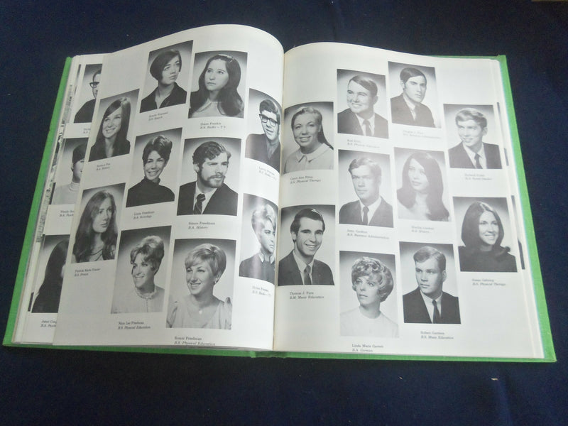 1970 CAYUGAN ITHACA COLLEGE YEARBOOK - ITHACA, NEW YORK - YB 2777