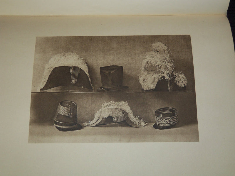 1922 EXPOSITION RETROSPECTIVE DES MARECHAUX DE FRANCE SOFTCOVER BOOK - J 8145