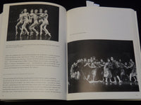 1991 EEN OMSTREDEN IDEALIST IN HET BALLET SOFTCOVER BOOK VAN DANTZIG - KD 5981S