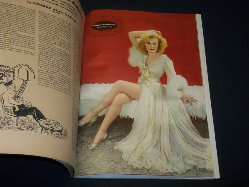1942 OCTOBER ESQUIRE MAGAZINE - VARGA ILLUSTRATION - NICE COVER & ADS - ST 5707