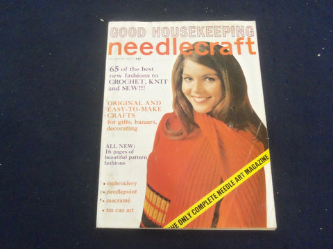 1970-71 GOOD HOUSEKEEPING NEEDLECRAFT MAGAZINE - NICE COVER & PATTERNS - F 252M