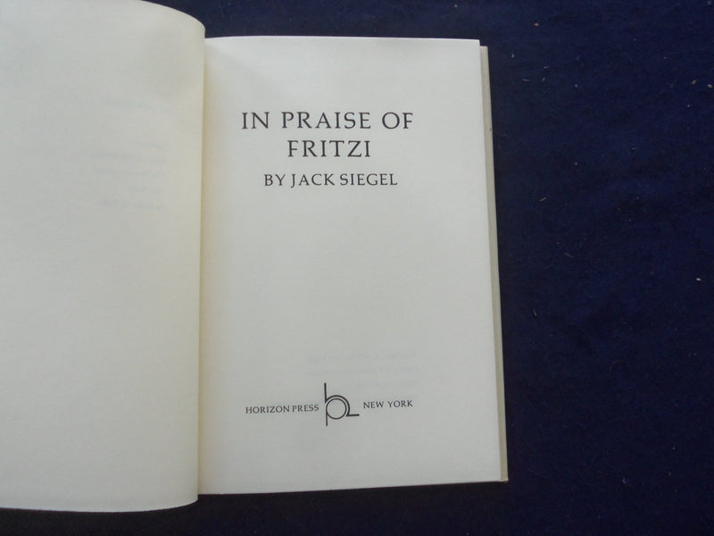 1977 IN PRAISE OF FRITZI HARD BOOK BY JACK SIEGEL - KD 8210