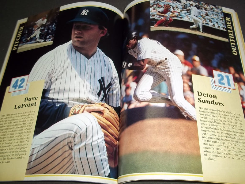 1990 NEW YORK YANKEES YEARBOOK - DON MATTINGLY - II 7242