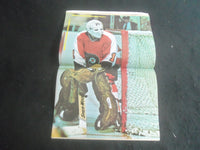 1976 JANUARY HOCKEY ILLUSTRATED MAGAZINE - BERNIE PARENT POSTER - B 6235F