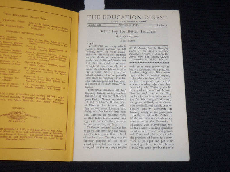 1946-1947 THE EDUCATION DIGEST MAGAZINE LOT OF 3 ISSUES - O 1134J