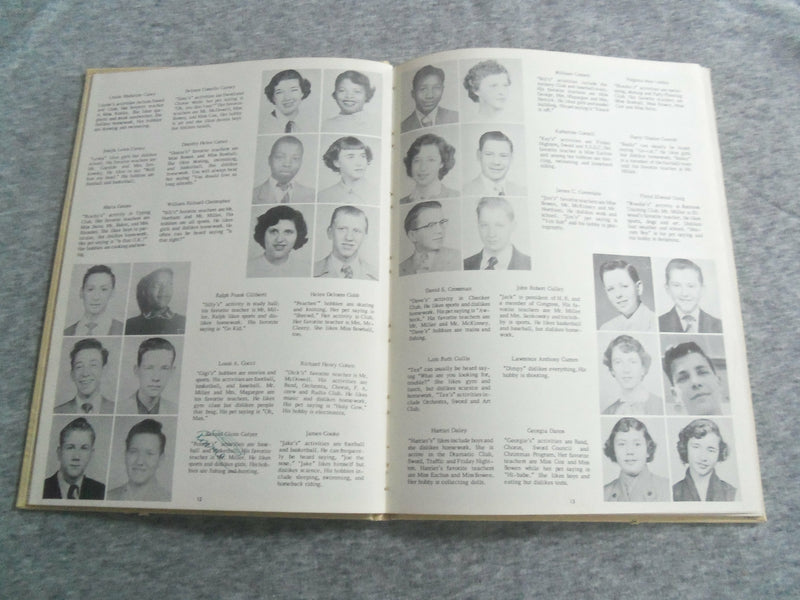1952 ANNUAL SMEDLEY JUNIOR HIGH SCHOOL YEARBOOK - CHESTER, PENNSYLVANIA- YB 2792