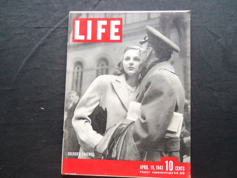 1943 APRIL 19 LIFE MAGAZINE - SOLDIER'S FAREWELL - L 335