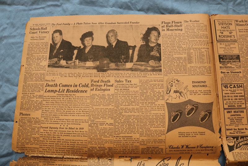 1947 APRIL 8 THE DETROIT NEWS NEWSPAPER - HENRY FORD TO LIE IN STATE - NP 9217