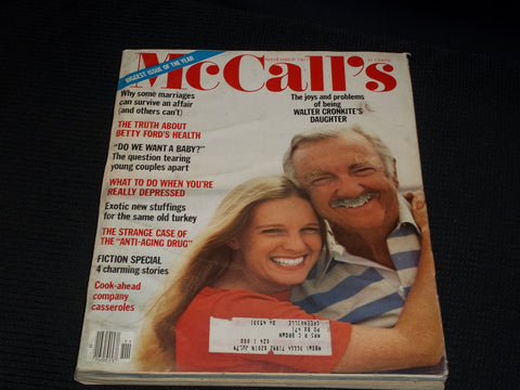 1977 NOVEMBER MCCALL'S MAGAZINE - WALTER CRONKITE & DAUGHTER FRONT COVER - E 688