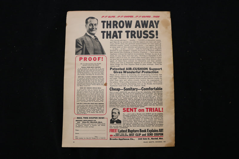 1962 DECEMBER POLICE GAZETTE MAGAZINE - NATALIE WOOD COVER - E 10043