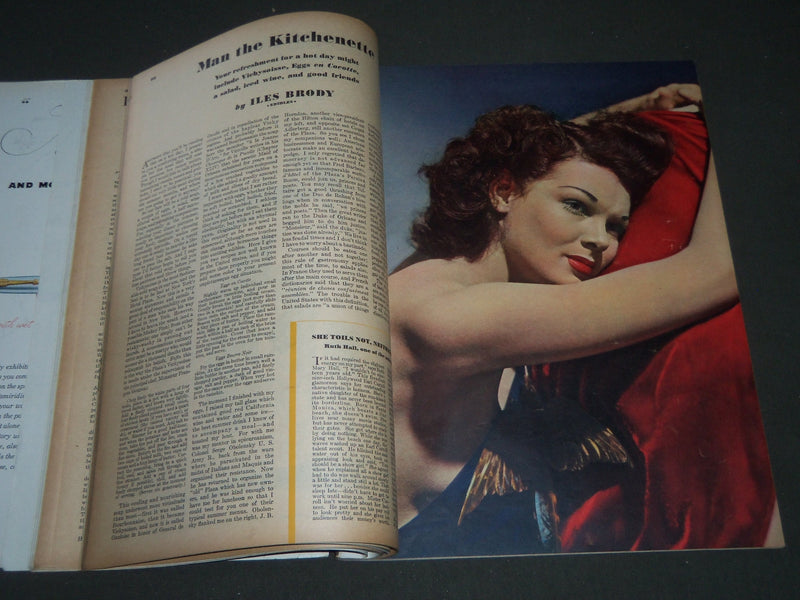 1945 JULY ESQUIRE MAGAZINE - VARGAS ILLUSTRATION - COVER AND ADS - ST 5067