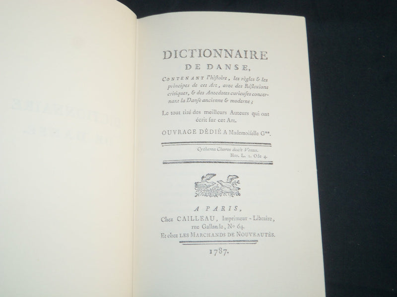 1974 DICTIONNAIRE DE DANSE BOOK BY CHARLES COMPAN - LESLIE GETZ LIBRARY- KD 5671