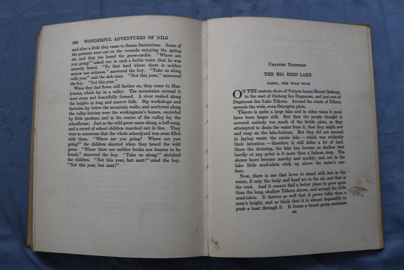 1930 THE WONDRERFUL ADVENTURES OF NILS HARDCOVER BOOK BY SELMA LAGERLOF- KD 9495