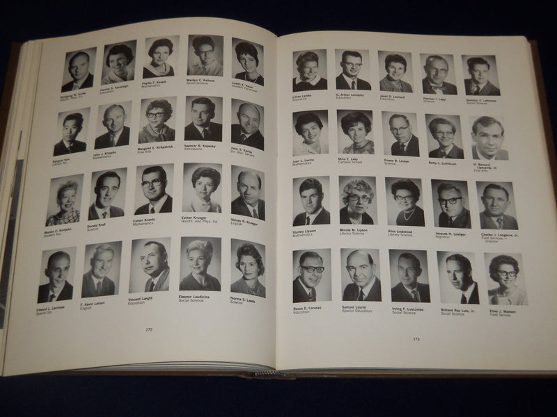 1969 MEMORABILIA NEWARK STATE COLLEGE YEARBOOK VOLUME 37 - UNION NJ - YB 780