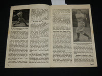 1940'S ROGERS HORNSBY HOW TO HIT AND PLAY THIRD BASE BOOK - J 6917