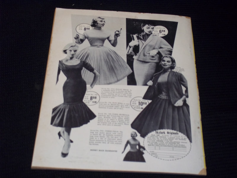 1956 JUNE MOVIE SECRETS MAGAZINE - JUNE ALLYSON COVER - E 13226