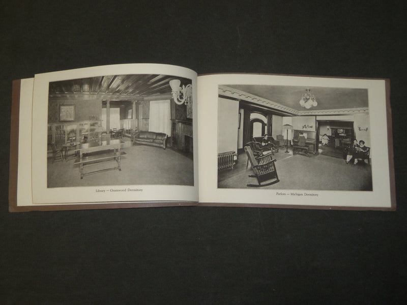 1900'S THE CHICAGO NORMAL OF PHYSICAL EDUCATION VIEW BOOK - J 3571