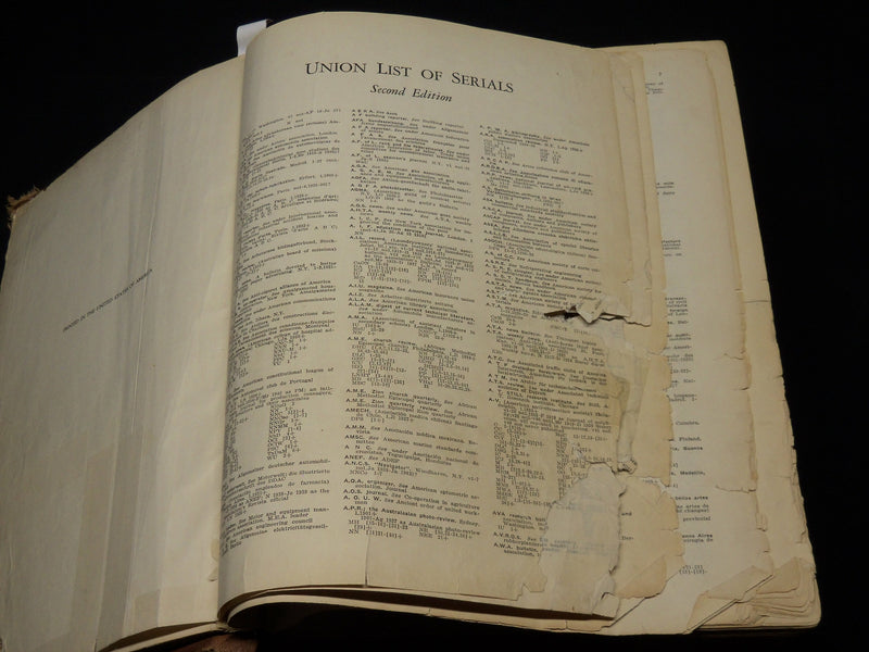 1943 UNION LIST OF SERIALS IN LIBRARIES VOLUME - 2ND EDITION - 3065 PGS- KD 5576