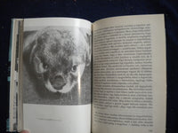 1973 CSILLOGO VIZGYURUK HARDCOVER BOOK BY GAWIN MAXWELL - HUNGARIAN - KD 8086