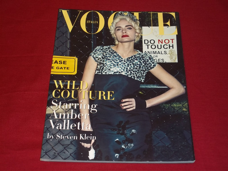 2009 MARCH VOGUE ITALIA MAGAZINE SUPPLEMENT - AMBER VALLETTA COVER - RC 232
