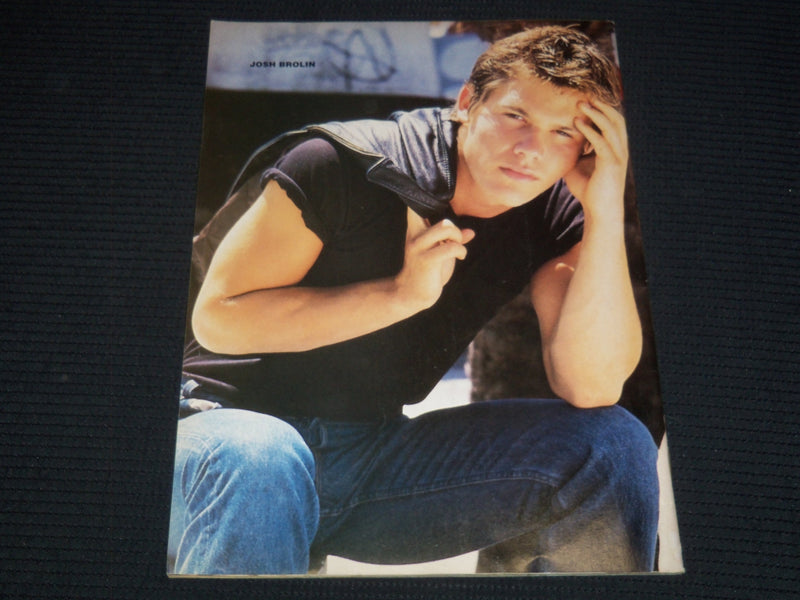 1988 FEBRUARY MODERN SCREEN'S HEAVENLY HUNKS MAGAZINE - ROB LOWE COVER - E 14902