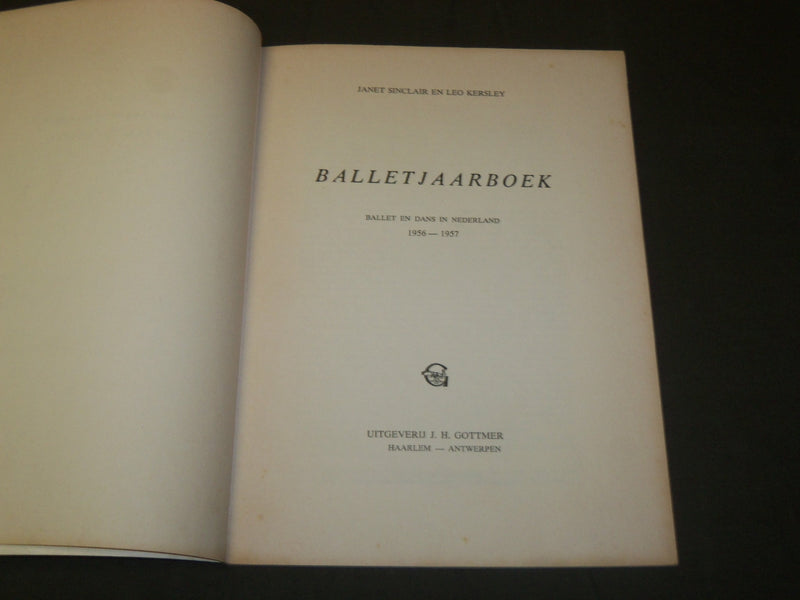 1956-1958 BALLET JAARBOEK 1 & 2 BOOK LOT OF 2 - NICE PHOTOS - DUTCH - J 5138