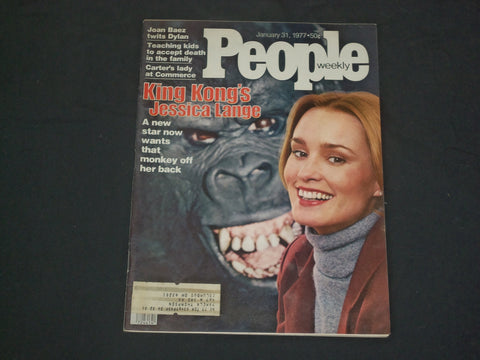 1977 JANUARY 31 PEOPLE MAGAZINE - JESSICA LANGE - B 4725