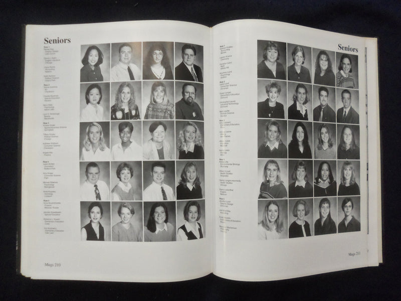 1999 WARBLER EASTERN ILLINOIS STATE COLLEGE YEARBOOK - CHARLESTON, IL - YB 3318