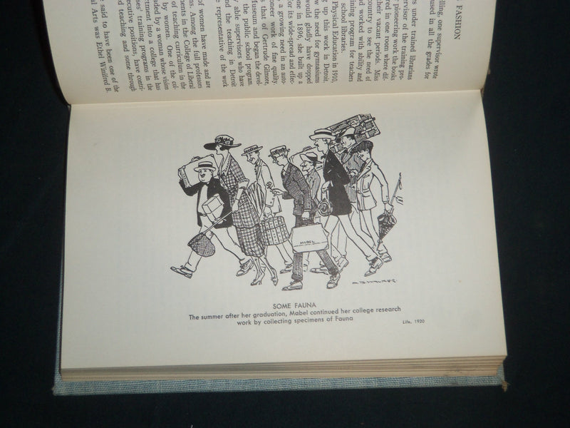 1953 IN DETROIT COURAGE WAS THE FASHION BOOK - KENNETH JAY LANE - KD 5496