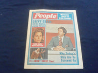 1976 NOVEMBER 7 MODERN PEOPLE NEWSPAPER - CHEVY CHASE, REPLACE CARSON? - NP 5700