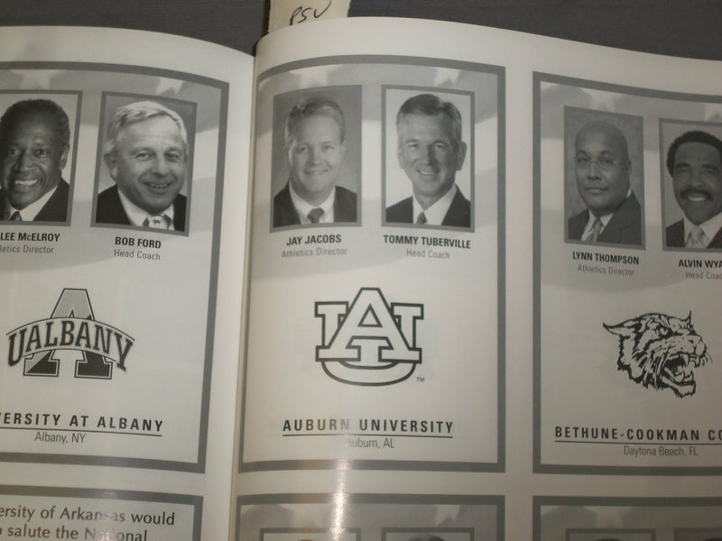 2006 NATIONAL FOOTBALL FOUNDATION & COLLEGE HALL OF FAME PROGRAM - J 4103