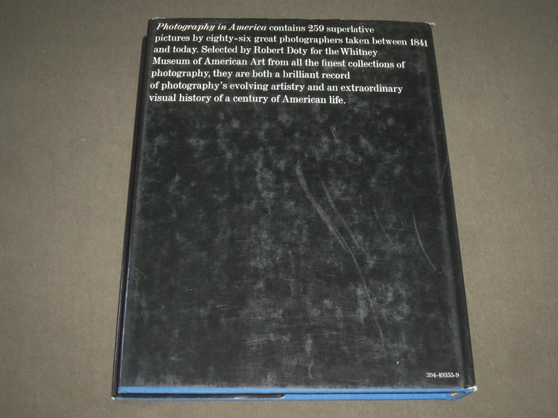 1974 PHOTOGRAPHY IN AMERICA HARDCOVER BOOK EDITED BY ROBERT DOTY - I 1386
