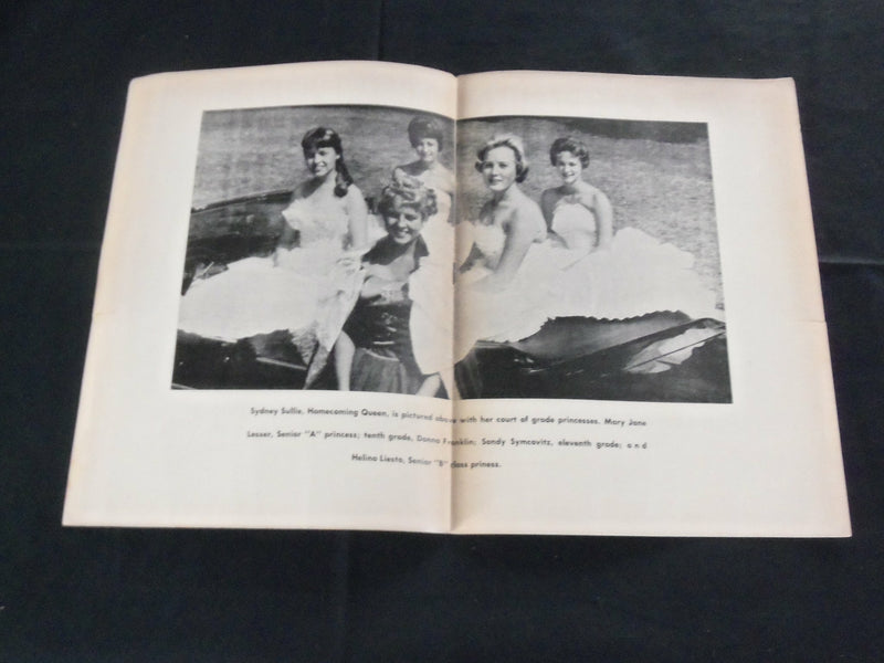 1960 NOVEMBER 10 SOUTH GATE VS. WILSON FOOTBALL PROGRAM - J 3722