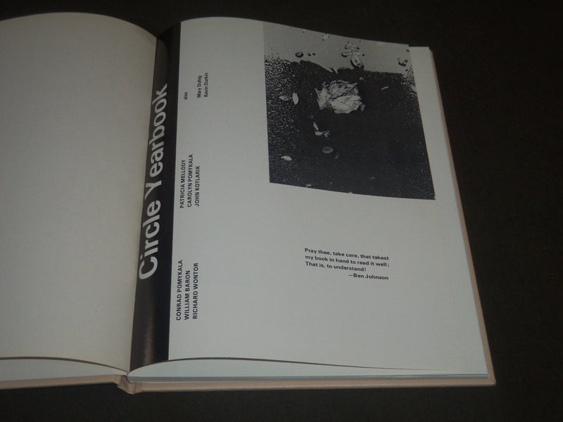 1976 THE CIRCLE UNIVERSITY OF ILLINOIS YEARBOOK - NICE PHOTOS - YB 971