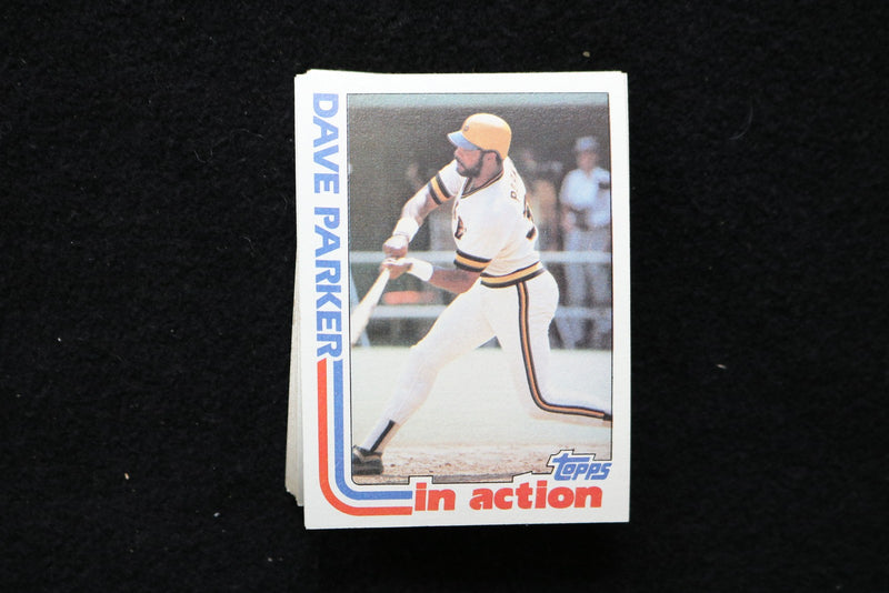 DAVE PARKER IN ACTION 1982 TOPPS BASEBALL CARDS - #41 - NM-MT -LOT OF 26 - #142