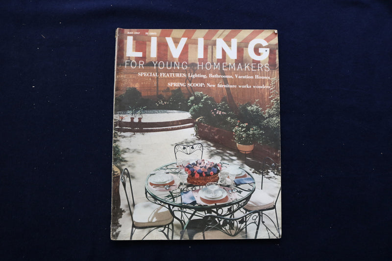 1957 MAY LIVING FOR YOUNG HOMEMAKERS MAGAZINE - OUTDOOR TABLE COVER - E 11308