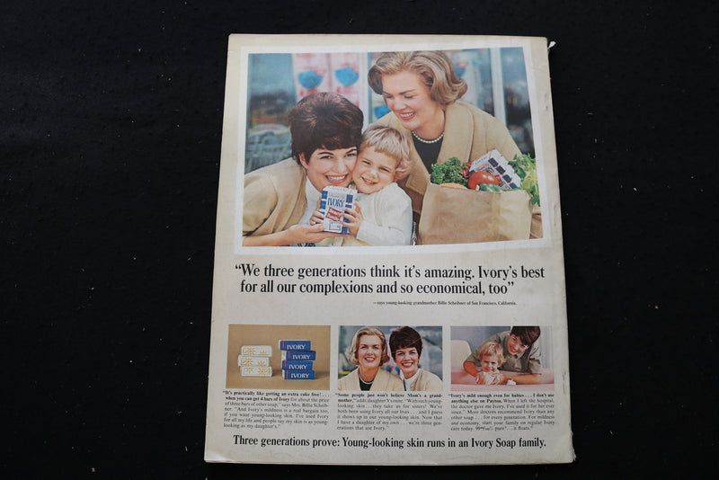 1966 MAY MCCALL'S MAGAZINE - PAMELA TIFFIN COVER - E 9771