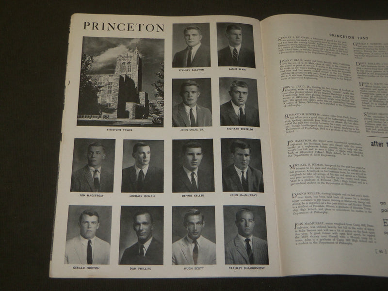 1960 NOVEMBER 5 PRINCETON VS. HARVARD FOOTBALL PROGRAM - IVY LEAGUE - J 3595