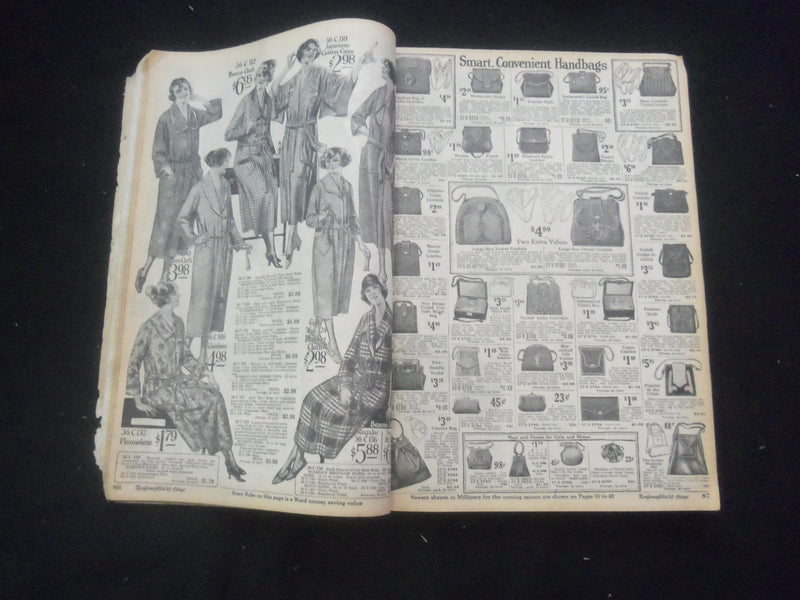 1922-23 FALL AND WINTER MONTGOMERY WARD CATALOG - GREAT FASHION - R 92Y